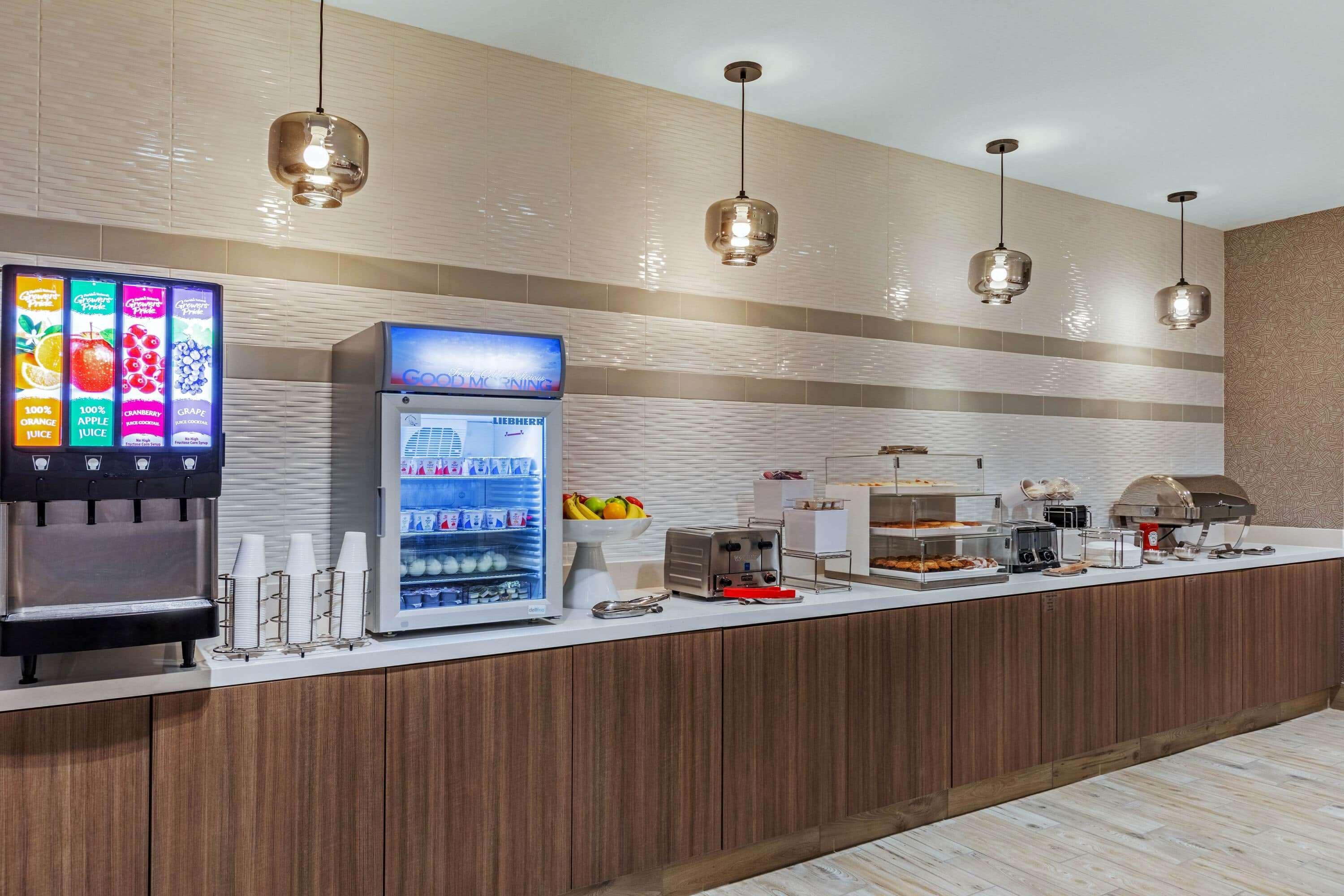 La Quinta Inn & Suites By Wyndham Kansas City Beacon Hill Buitenkant foto