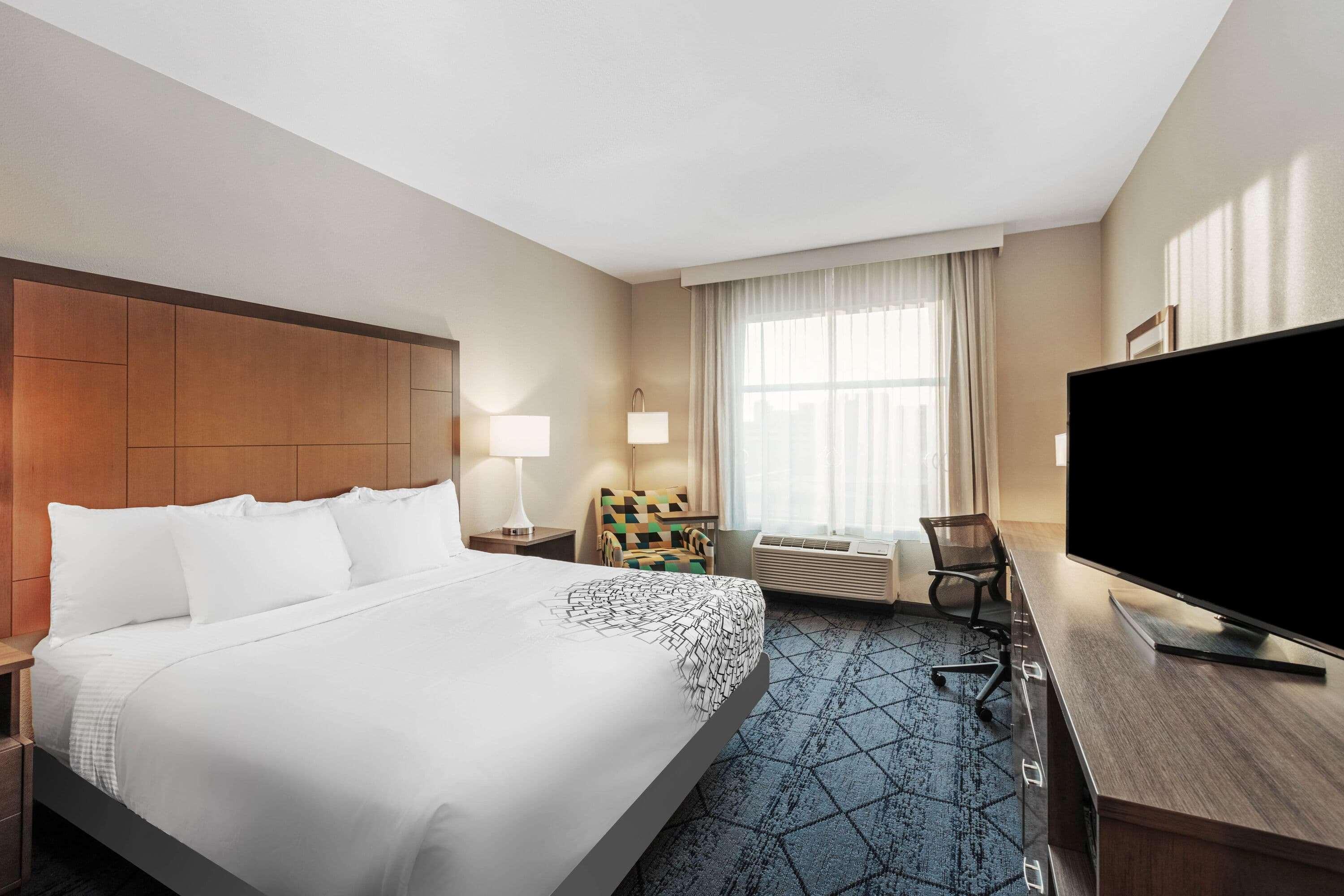 La Quinta Inn & Suites By Wyndham Kansas City Beacon Hill Buitenkant foto