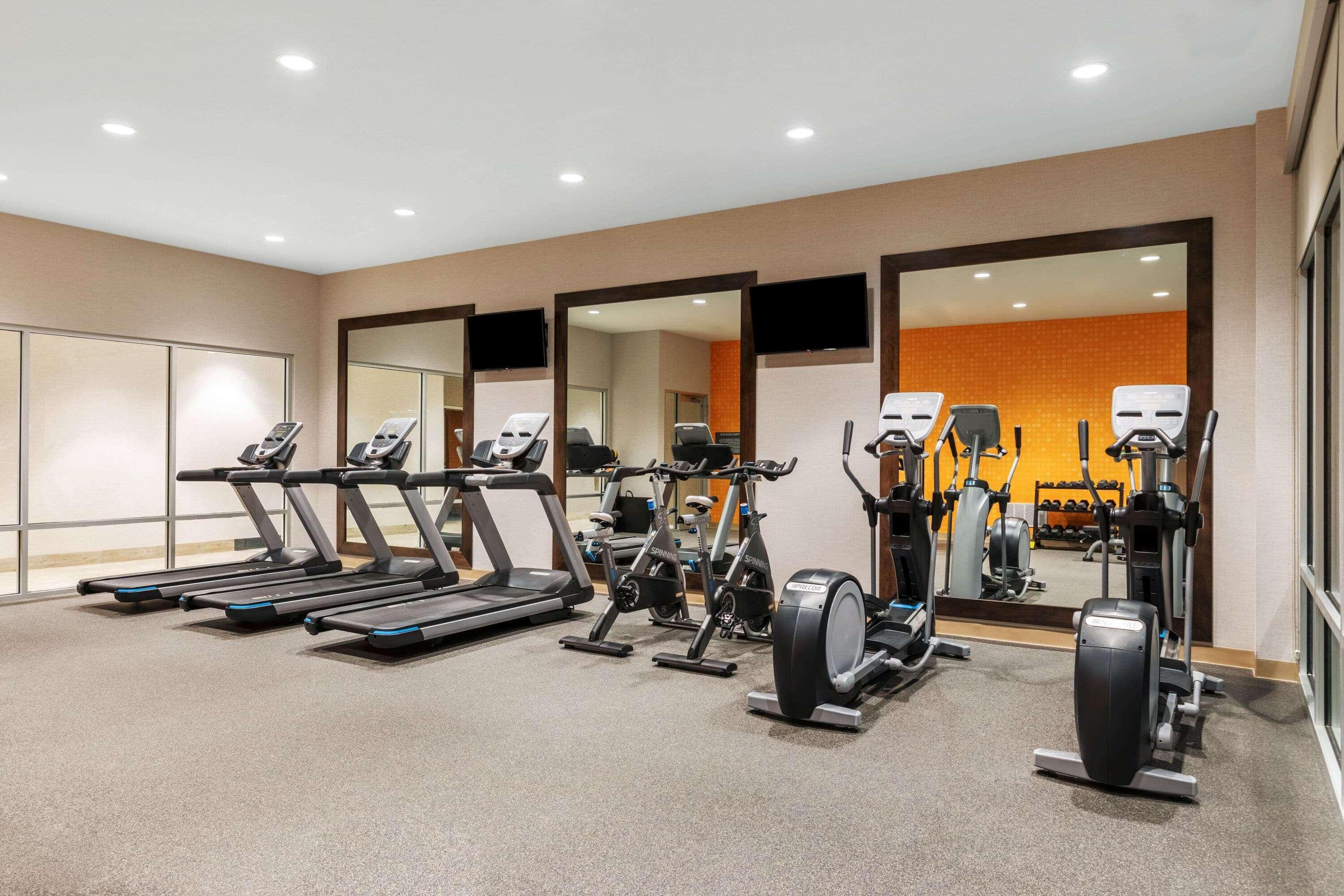 La Quinta Inn & Suites By Wyndham Kansas City Beacon Hill Buitenkant foto