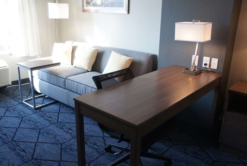 La Quinta Inn & Suites By Wyndham Kansas City Beacon Hill Kamer foto