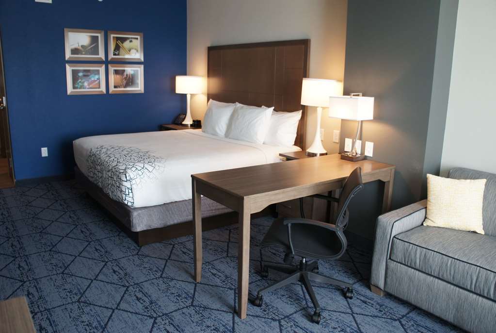 La Quinta Inn & Suites By Wyndham Kansas City Beacon Hill Kamer foto