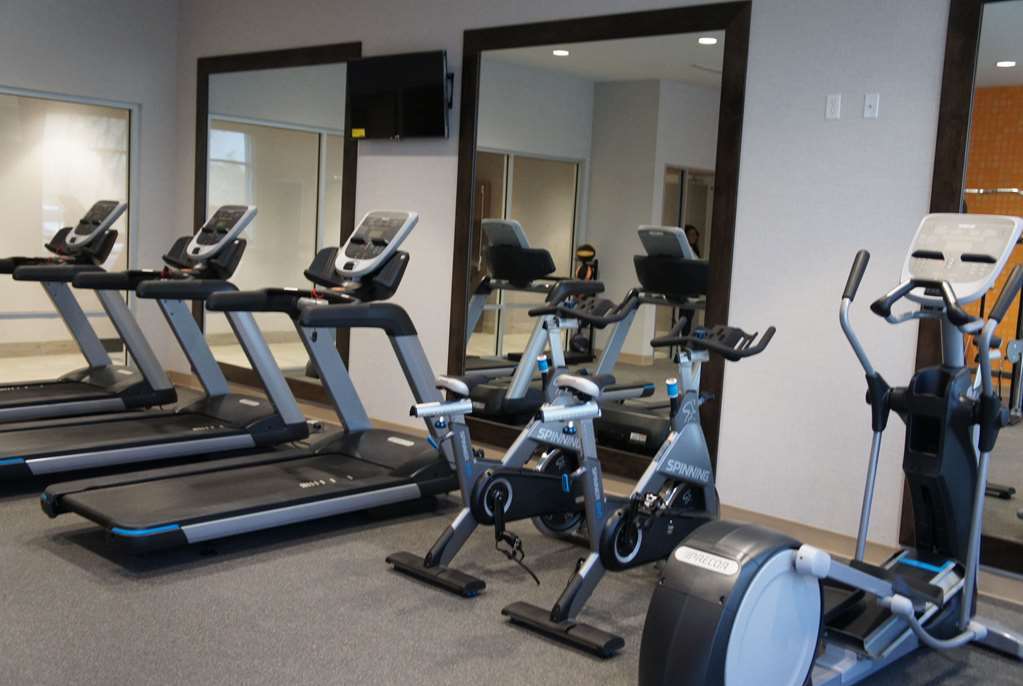 La Quinta Inn & Suites By Wyndham Kansas City Beacon Hill Faciliteiten foto