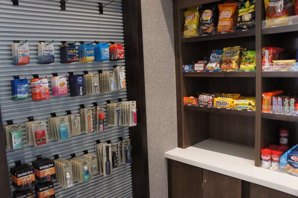 La Quinta Inn & Suites By Wyndham Kansas City Beacon Hill Faciliteiten foto